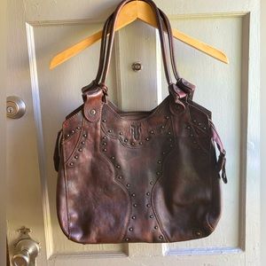 🌱NEW FRYE leather purse